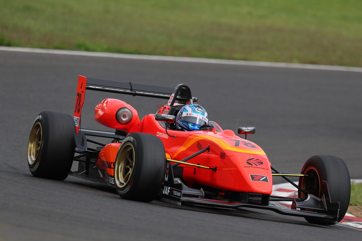 Nクラス決勝2位は片山義章（Petit LM Racing）