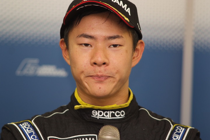 決勝記者会見: Nクラス2位の片山義章（Petit Lemans Racing）