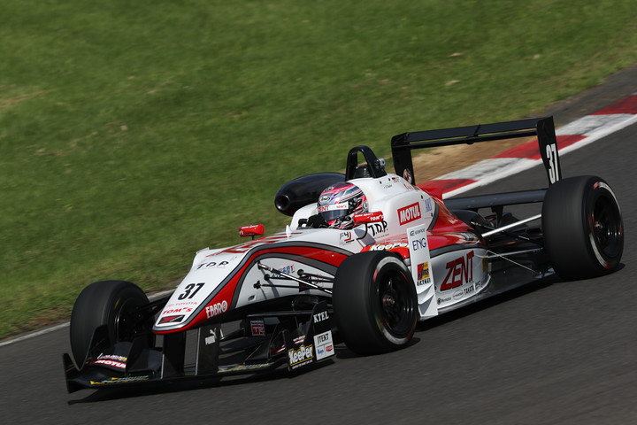 決勝3位は坪井翔（ZENT TOM'S F314）