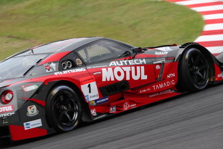 公式練習: 松田次生／ロニー・クインタレッリ組（MOTUL AUTECH GT-R）
