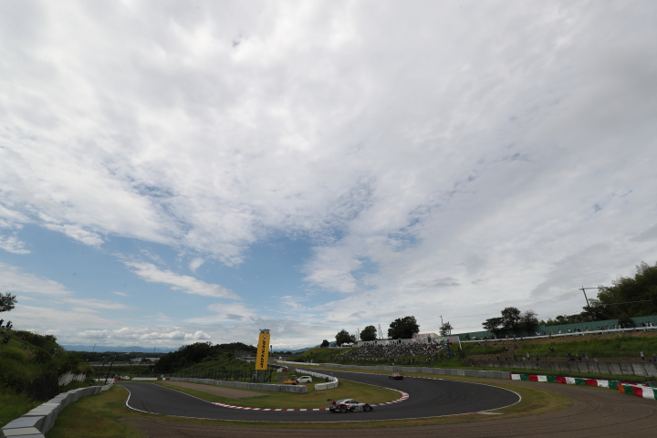 公式練習: 本山哲／高星明誠組（S Road CRAFTSPORTS GT-R）