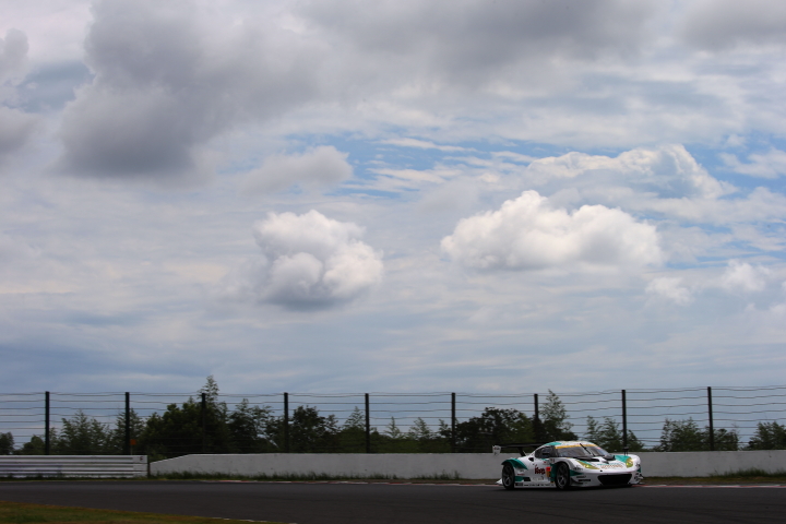 公式練習: 高橋一穂／加藤寛規／牧野任祐組（シンティアム・アップル・ロータス）