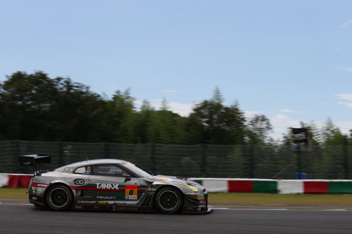 公式練習: アンドレ・クート／富田竜一郎組（GAINER TANAX GT-R）