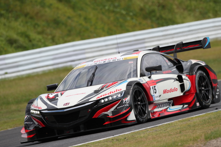 サーキットサファリ: 武藤英紀／オリバー・ターベイ組（ドラゴモデューロNSX CONCEPT-GT）