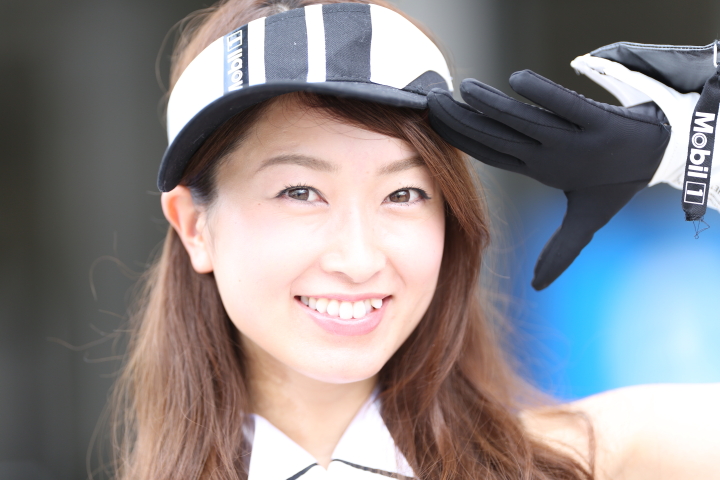 ピットウォーク: レースクイーン