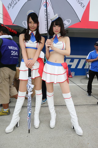 ピットウォーク: レースクイーン