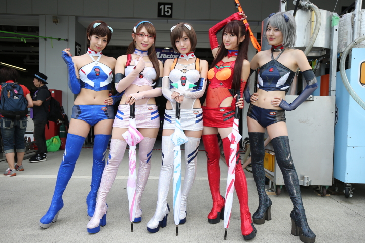 ピットウォーク: レースクイーン