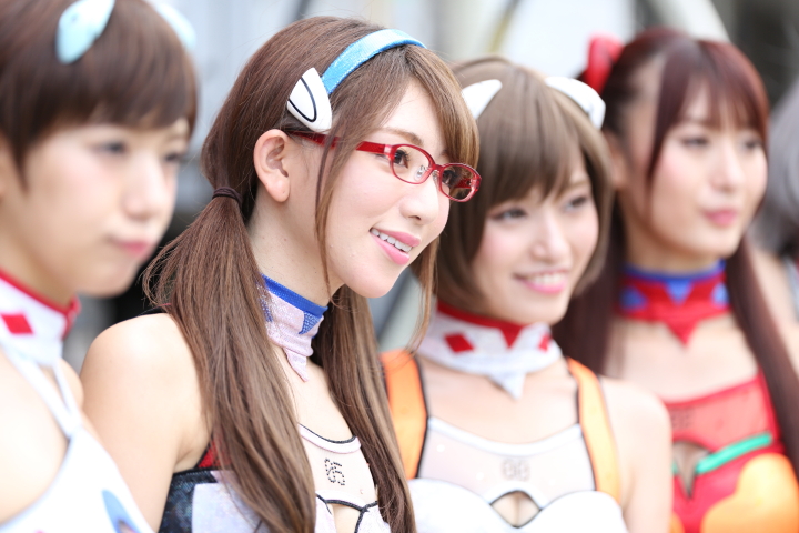 ピットウォーク: レースクイーン