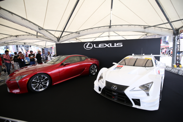 2017年用新型GT500: LEXUS LC500