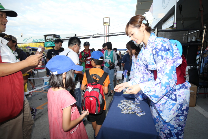 GTキッズウォーク: レースクイーン