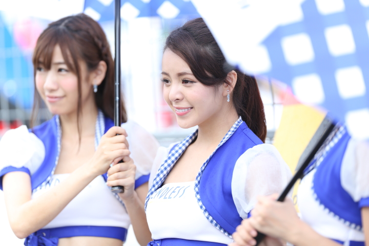 ピットウォーク: レースクイーン