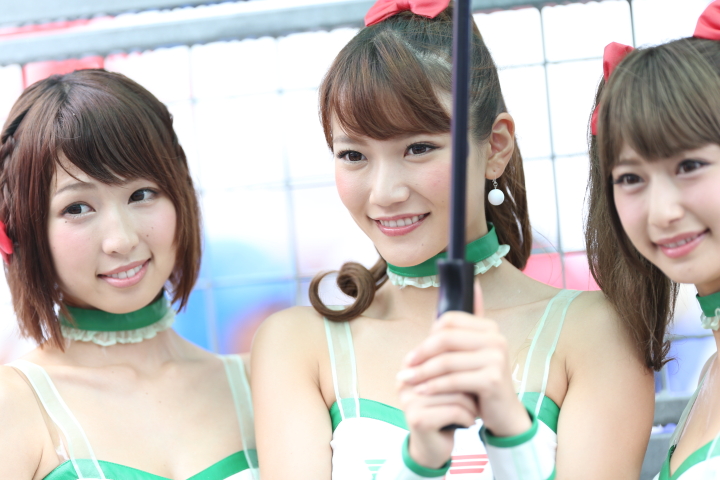 ピットウォーク: レースクイーン