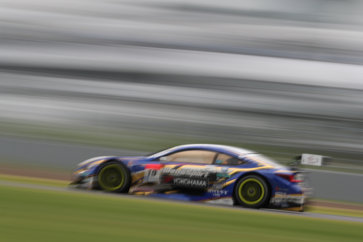 決勝レース: 関口雄飛／国本雄資組（WedsSport ADVAN RC F）