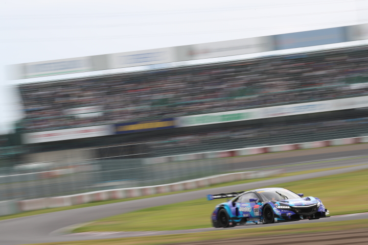 決勝レース: 山本尚貴／伊沢拓也組（RAYBRIG NSX CONCEPT-GT）