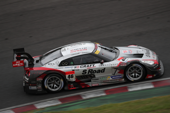 決勝レース: 本山哲／高星明誠組（S Road CRAFTSPORTS GT-R）