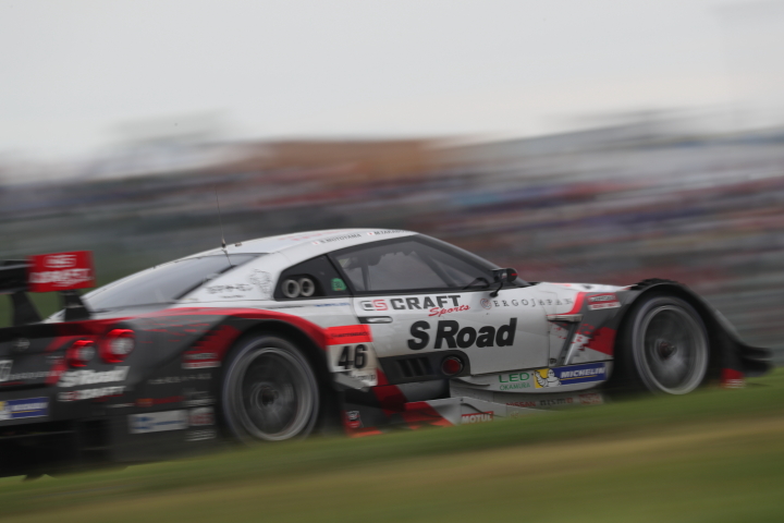 決勝レース: 本山哲／高星明誠組（S Road CRAFTSPORTS GT-R）