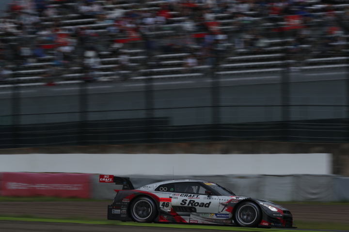 決勝レース: 本山哲／高星明誠組（S Road CRAFTSPORTS GT-R）