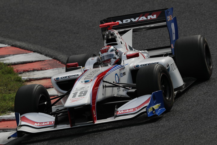 フリー走行: 3位はジョアオ・パオロ・デ・オリベイラ（ITOCHU ENEX TEAM IMPUL SF14）