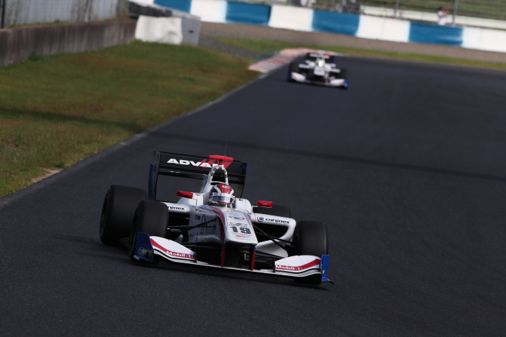 フリー走行: ジョアオ・パオロ・デ・オリベイラ（ITOCHU ENEX TEAM IMPUL SF14）