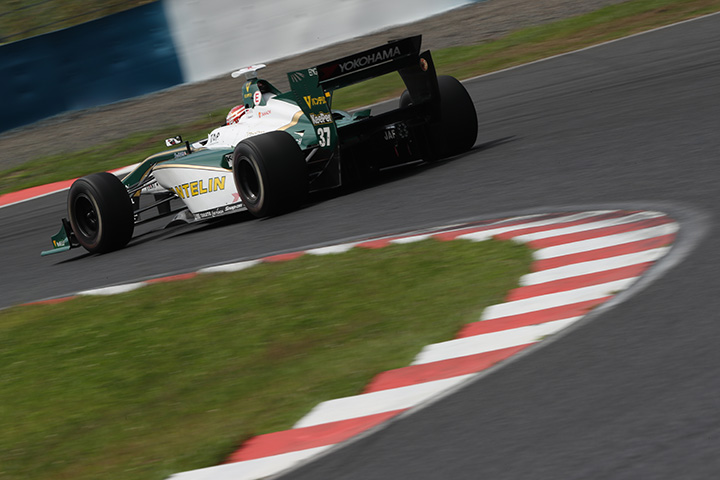 レース1公式予選: 中嶋一貴（VANTELIN KOWA TOM’S SF14）