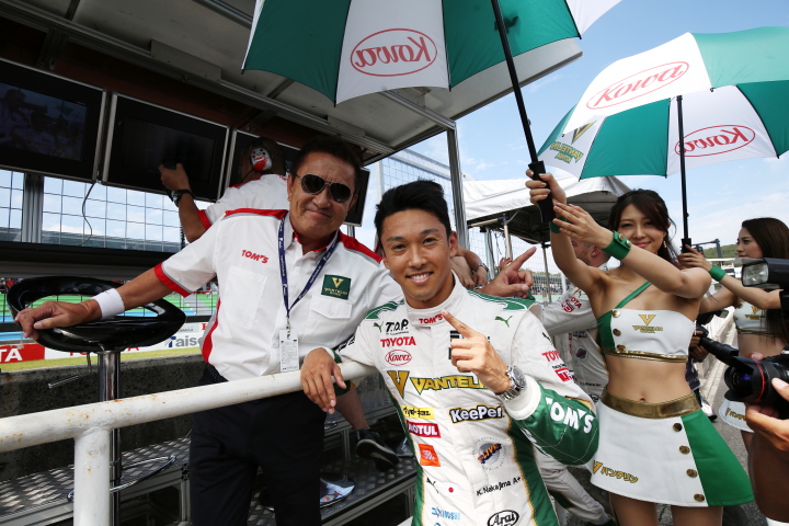 レース1公式予選: ポールポジションを獲得した中嶋一貴（VANTELIN TEAM TOM’S）