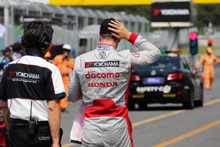レース1公式予選: 2位のストフェル・バンドーン（DOCOMO TEAM DANDELION RACING）