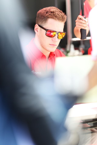 ピットウォーク: ストフェル・バンドーン（DOCOMO TEAM DANDELION RACING）