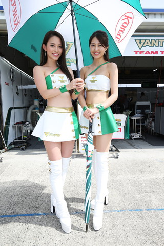 ピットウォーク: レースクイーン