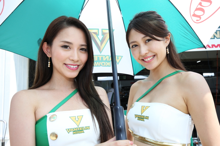 ピットウォーク: レースクイーン