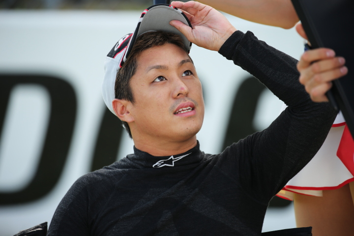 レース1スタート進行: 関口雄飛（ITOCHU ENEX TEAM IMPUL）