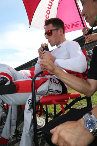 レース1スタート進行: ストフェル・バンドーン（DOCOMO TEAM DANDELION RACING）