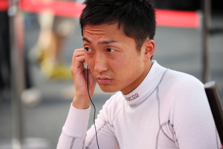 レース1スタート進行: 野尻智紀（DOCOMO TEAM DANDELION RACING）