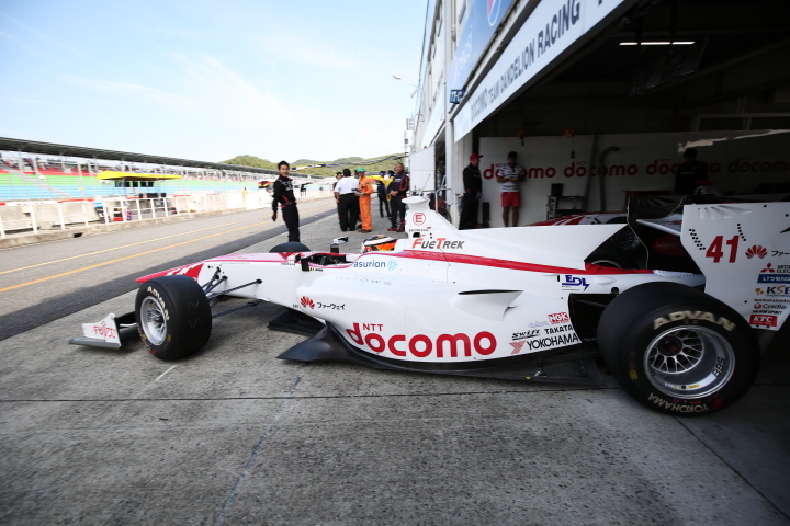 レース2公式予選: ストフェル・バンドーン（DOCOMO DANDELION M41S SF14）