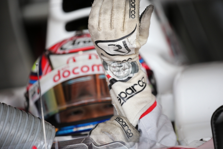 レース2スタート進行: 野尻智紀（DOCOMO DANDELION M40Y SF14）