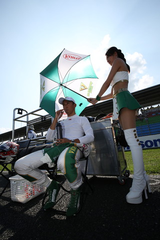 レース2スタート進行: 中嶋一貴（VANTELIN TEAM TOM’S）