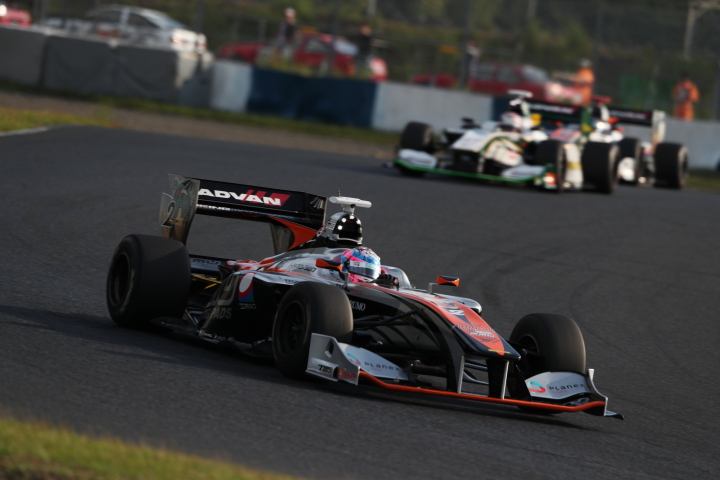 レース2決勝: 国本雄資（P.MU/CERUMO・INGING SF14）