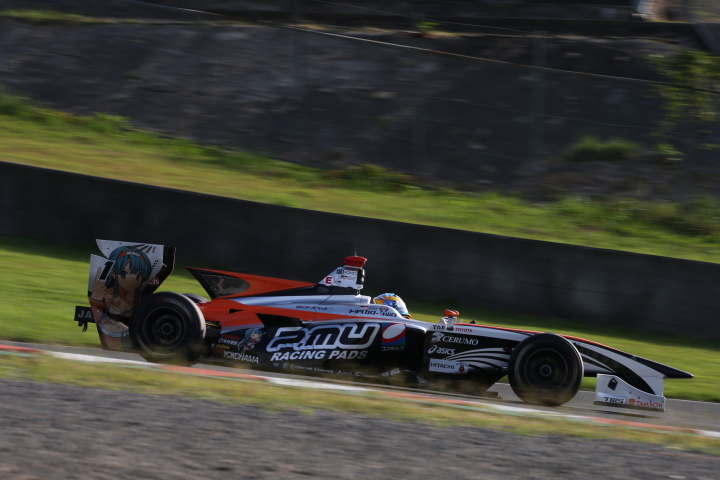 レース2決勝: 石浦宏明（P.MU/CERUMO・INGING SF14）