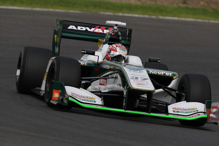 フリー走行1回目: 中嶋一貴（VANTELIN KOWA TOM’S SF14）