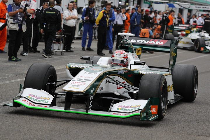 ノックアウト予選: 予選2位は中嶋一貴（VANTELIN KOWA TOM’S SF14）