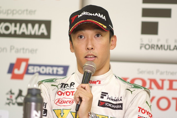 予選記者会見: 2位の中嶋一貴（VANTELIN TEAM TOM’S）