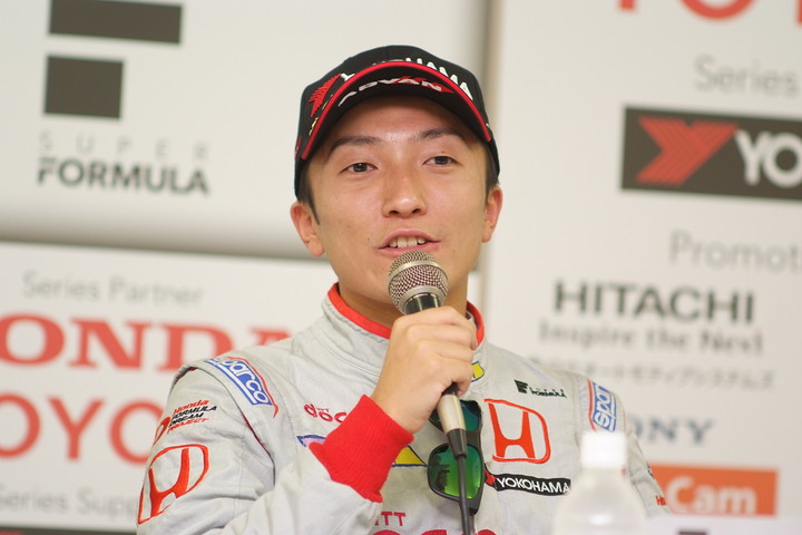予選記者会見: 3位の野尻智紀（DOCOMO TEAM DANDELION RACING）