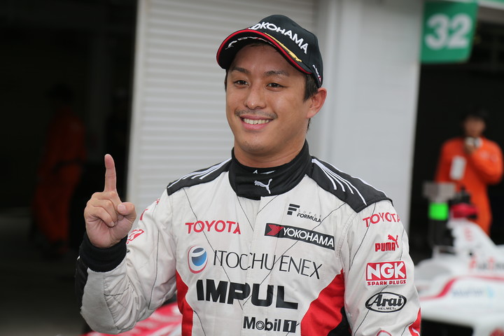 ノックアウト予選: ポールポジションを獲得した関口雄飛（ITOCHU ENEX TEAM IMPUL）