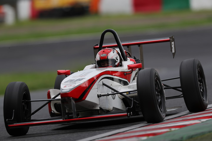 予選3位の津本匠（Rn-sports KKSⅡ制動屋）