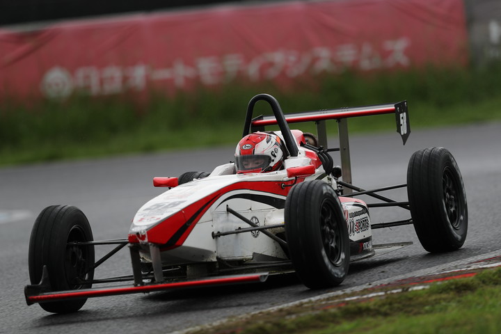 決勝4位は津本匠（Rn-sports KKSⅡ制動屋）