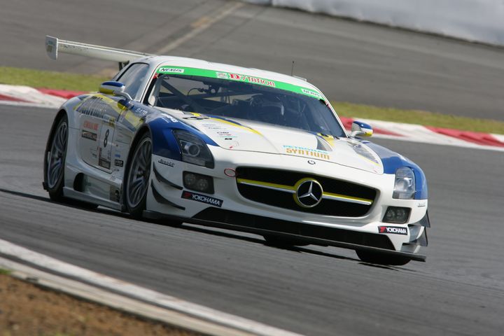 総合＆ST-Xクラスポールポジションの白石勇樹／佐々木孝太／山脇大輔／東 徹次郎組（ARN SLS AMG GT3）