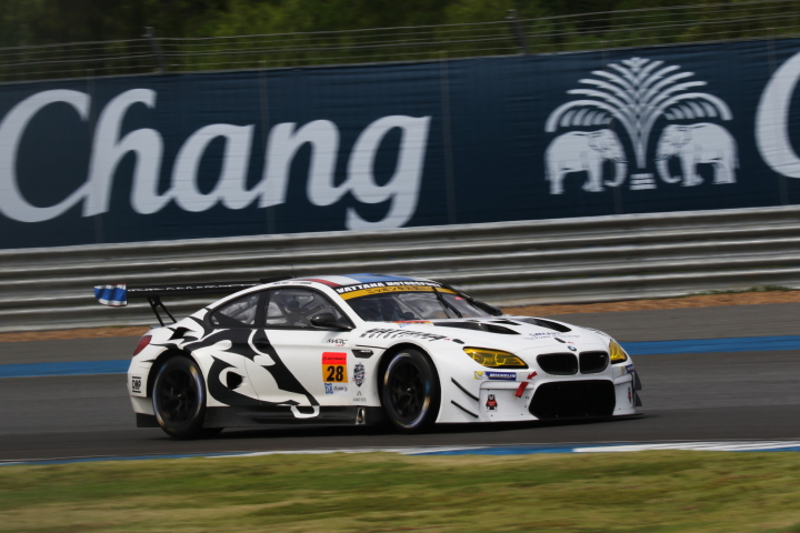 公式練習: モルガン・ハーバー（Vattana BMW M6 GT3）