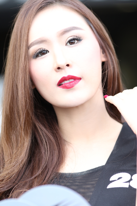 ピットウォーク: レースクイーン