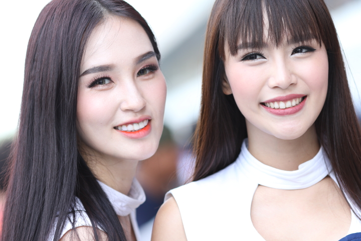 ピットウォーク: レースクイーン