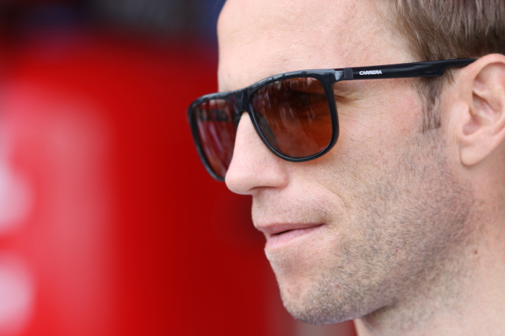 ピットウォーク: ロニー・クインタレッリ（NISMO）