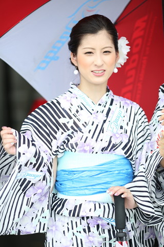 ピットウォーク: レースクイーン